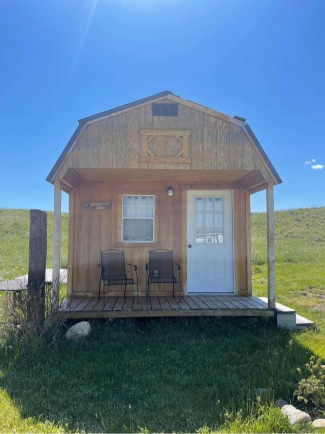 Penzion Montana Old West Cabins Babb Exteriér fotografie
